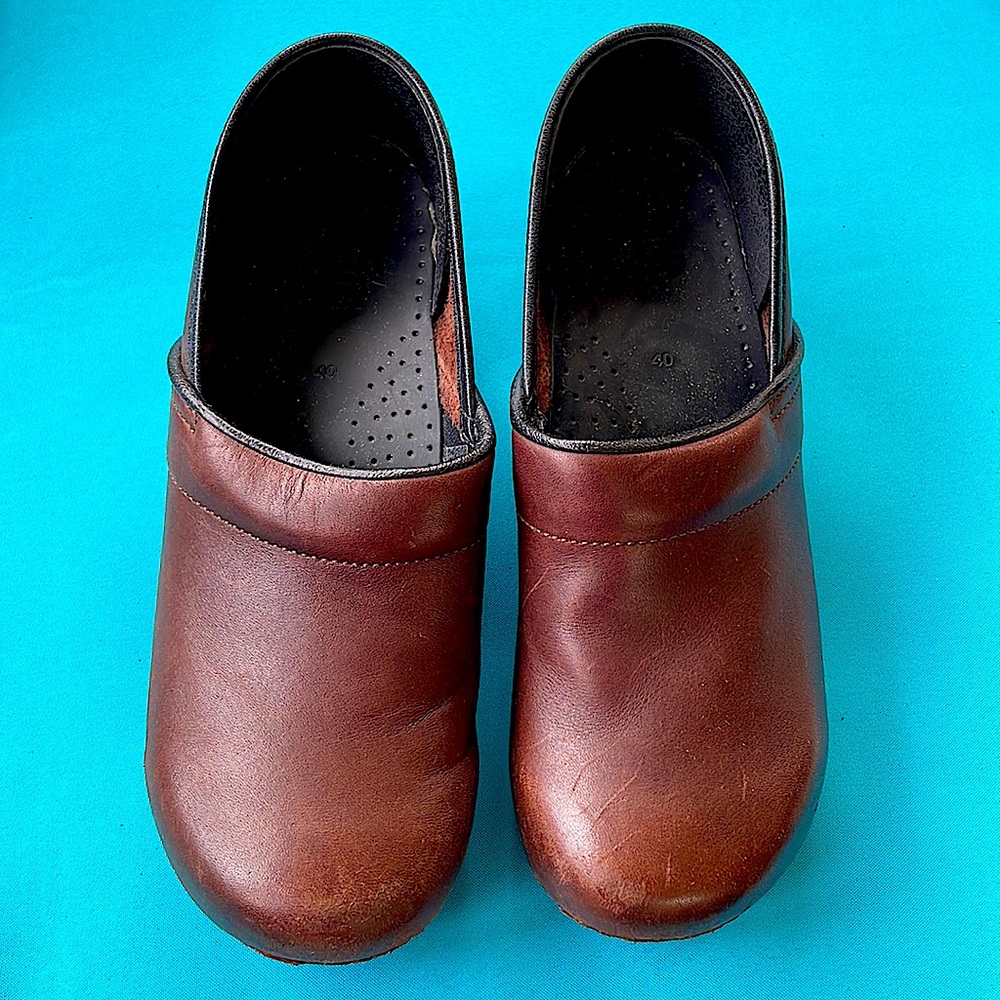 Women’s Sanita size 9. Brown
